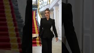 Очень красивый женский костюм | A very beautiful suit | 漂亮的服装  #fashiontrands #trendingfashion