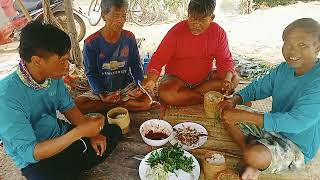 เนื้อวัวสดๆลุงกรพ่อถาก้อยไส่บักมวงผานบางๆลอยเลือดทั้งชดทั้งคุ้ยคำใหญ่ๆแชบคักพีน้อง