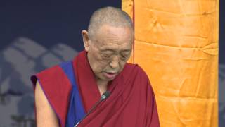 སྨན་རི་ཁྲི་འཛིན་མཆོག་གིས་༧སྐུའི་གྱ་སྟོན་མཛད་སྒོར་བཀའ་སློབ་གནང་བ།