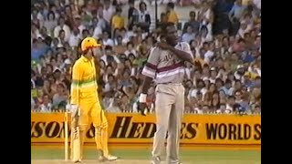 Mankad?! Winston Benjamin threatening to Mankad Dean Jones Aust vs WI ODI MCG 1988/89