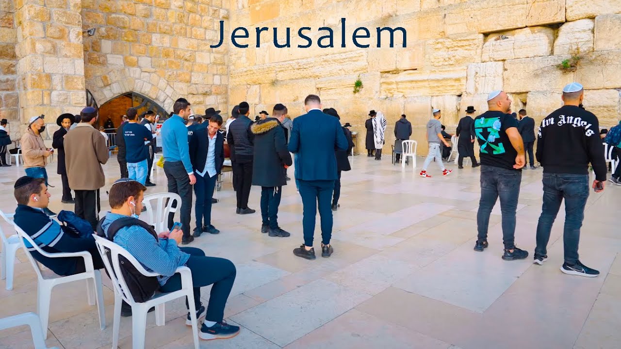 EVENING JERUSALEM. A Fascinating Walk from the Western Wall to the Tomb of King David