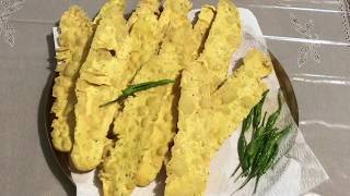 Fafda - very Famous Gujarati Street Food/Vegetarian Breakfast or Snack Recipe