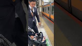 はじめての電車にびびる生後32日目赤ちゃん #赤ちゃん #baby #生後1ヶ月 #お宮参り