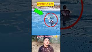 Heroic man jumps into frozen lake to save husky trapped in ice.😱 #shorts #youtubeshorts