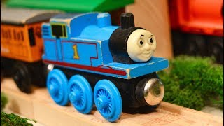 Thomas Wooden Railway Toy Train Classics!