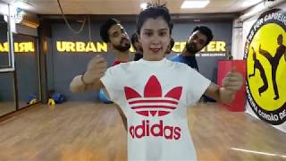 BUZZ | Aastha Gill & Priyank Sharma Dance rehearsals
