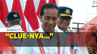 Senyum Jokowi Saat Ditanya Mengenai Reshuffle Menteri