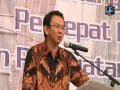 31 Okt 2013 Wagub Bpk. Basuki T. Purnama Menyerahkan Penghargaan Acara Rakerkesda Prov. DKI Jakarta