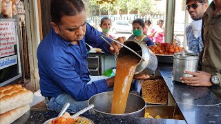 Ultimate Gujarati Chaat ! Famous Chatpata Pav Gathiya of Bhavnagar | Indian Street Food