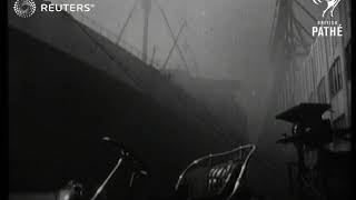 The troopship John Ericsson burns in a New York port (1947)