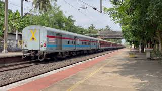 12512 Kochuveli - Gorakhpur  Raptisagar SF Express with 37222 (Bhavani) WAP 7 of Erode