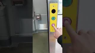 E233系トイレドア開閉