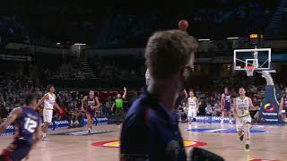 Yannick Wetzell with 24 Points vs. Adelaide 36ers