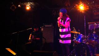 MAYUMI YAMAZAKI Acoustic Live @ Basement Bar 2011.12.07 6