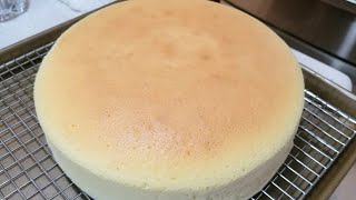 Fluffy Lemon Yogurt Cake 蓬松的柠檬酸奶蛋糕