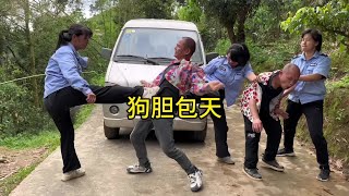 不法之徒狗胆包天光天化日猖狂作案在正义面前终于落网#法治社会