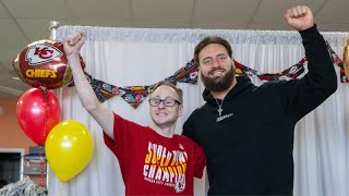 Chiefs' Noah Gray meets the students who make dog toys and treats his dog loves