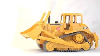 Бульдозер гусеничный CAT Bruder Toys CAT Bulldozer #02422