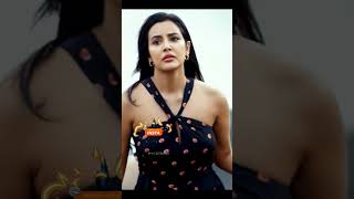 Priya Anand NO bra jiggle