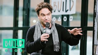 Johnny Galecki Discusses Leonard's Glasses