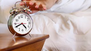 how to wake up early with little sleep