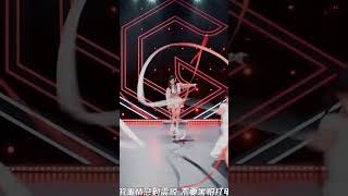 #shorts 程潇Cheng Xiao在舞蹈中加入艺术体操的部分，太精妙了！| 了不起！舞社 第二季 | 杨丞琳/郑秀妍/高瀚宇/李斯丹妮/程潇/赞多 | 优酷综艺 YOUKU SHOW