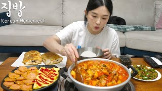 Real Mukbang:) The best Korean Home Meal ☆ Gochujang Soup, Sausage, grilled cutl