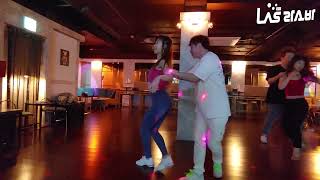 해피냥 \u0026 Max @ on1 @ Salsa Bachata Dance 아늑한 LAS Bar 2023 04 07