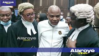 O ṢẸLẸ, MỌLẸBI NNAMDI KANU GBAṢẸ LỌWỌ AWỌN LỌỌYA RẸ