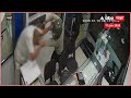 vasai jewellers robbery cctv हेल्मेट घालून आले थेट बंदूक काढली ज्वेलर्स दुकानातील दरोड्याचा थरार