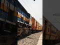 semi highspeed approach in akola purna fast pasenger