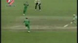 Jonty Rhodes run out