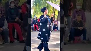 沈陽網紅勞動公園再見《上海灘》#戶外舞蹈 #這舞蹈感染力無敵了 #愛舞蹈愛生活 #這舞姿這步伐 #生活就要這樣樂在其中