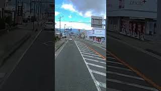 歩行者が居てもスルーする車