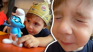 BURGER KING SMURF!! Smurfs Toys, Fitness Hamburger and Family Shopping Daily Vlog 🍔