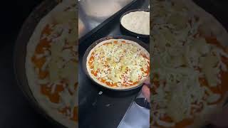 The best Hawaiian pizza preparation