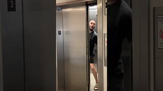 Oh no.. she missed the elevator😓#relatable #funnycontent #funnycouples #funnyvideos #introverted