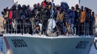 Tunisie : Sfax, plaque tournante des départs de bateaux de migrants vers l'Italie • FRANCE 24