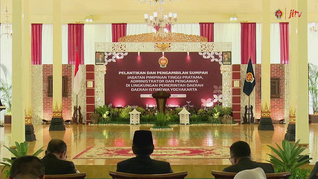 PELANTIKAN DAN PENGAMBILAN SUMPAH JABATAN ADMINISTRATOR DAN PENGAWAS DI ...