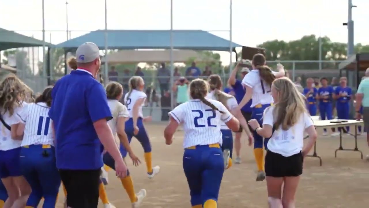 Castlewood Wins Inaugural State B Title | SDPB Sports - YouTube