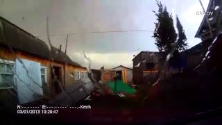 Une dashcam a filmé la violente tornade en Russie