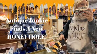 I FOUND A NEW HONEY HOLE! Come ANTIQUE \u0026 THRIFT shopping with me :) LETS GO…