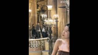 Deng Wei was spotted by passers-by at the Paris Opera House | Đặng Vi 邓为