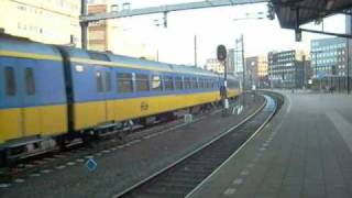 ICM(m)'s 14 bakken en internationale trein komen aan te Amersfoort