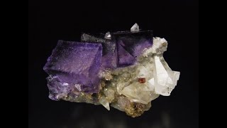 Fluorite X Calcite    Locality : Elmwood Mine. Smith County. Tennessee. USA