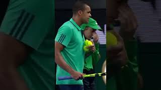 Tsonga Helps a Sick Ball girl, a True Gent 🙌