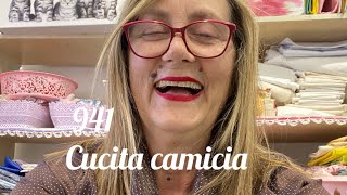 Cucita camicia con modifiche