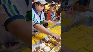 สายหวานขายดีที่สุดวันละ 1,000 ชิ้นก็ไม่พอ ขนมปังไส้เยิ้ม Bangkok StreetFood