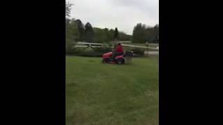 Simplicity Lawn Tractor With Bagger