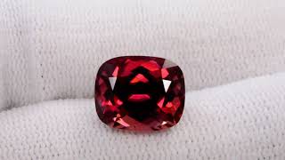 Red Zircon 7.90 carats